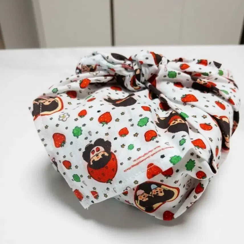 [BUNJANG] Monchhichi Handkerchief / 몬치치 손수건