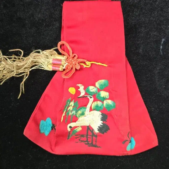 [BUNJANG] Traditional Embroidered Lucky Pouch / 민속품 연대좋은 자수 복주머니 골동품
