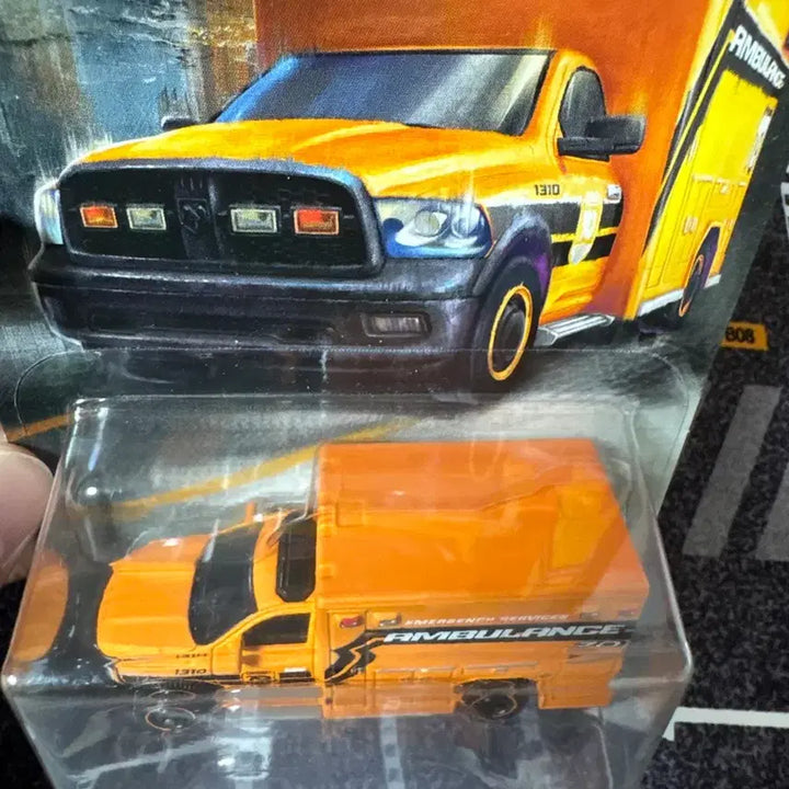 [BUNJANG] Matchbox 70th Anniversary Ambulance Special Edition (Sealed) / 매치박스 70주년 구급차 미개볼
