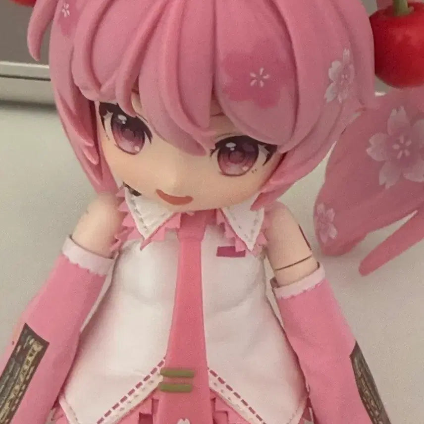 [BUNJANG] Hatsune Miku Sakura Miku Bloxy Figure / 하츠네미쿠 사쿠라미쿠 블로키 피규어