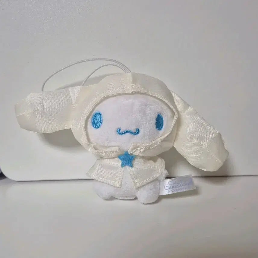 [BUNJANG] Sanrio Cinnamoroll Plush Keyring Raincoat / 산리오 흰색 우비 시나모롤 인형 키링 비옷