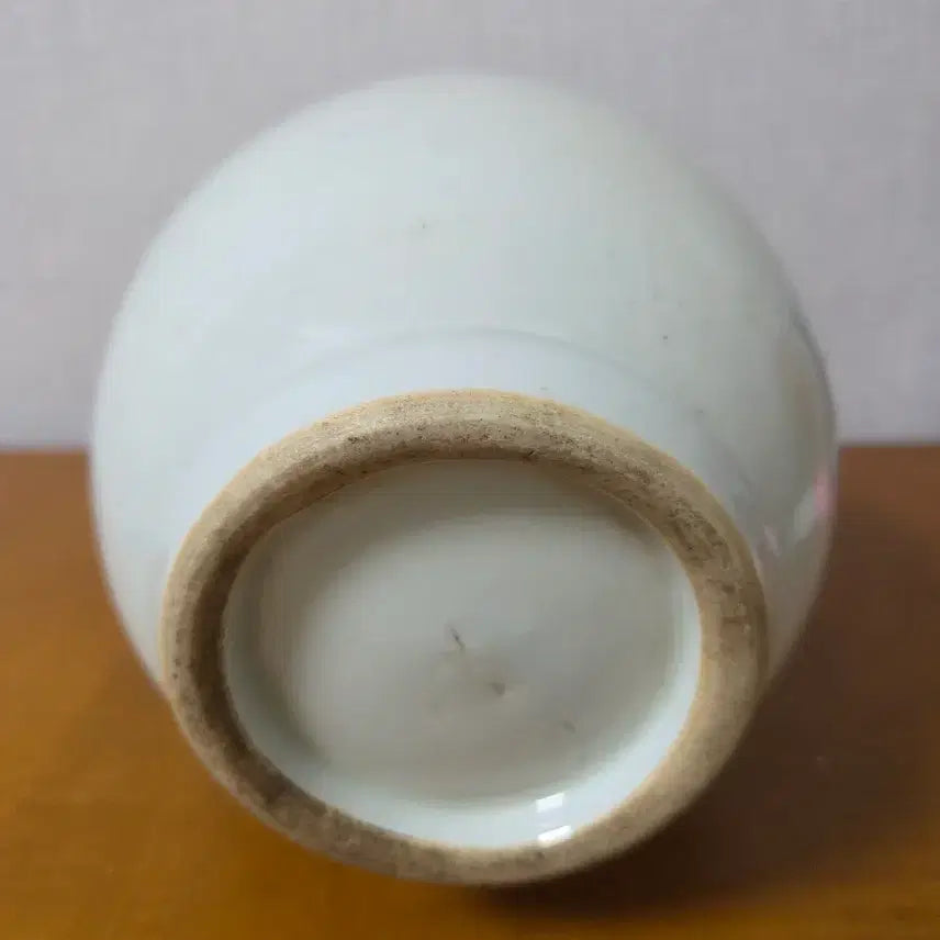 [BUNJANG] Joseon Dynasty White Porcelain Vase / 오래된 백자 주병