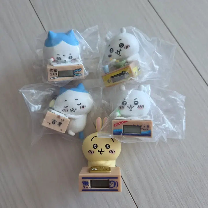[BUNJANG] Chiikawa Gacha Clock Set (Series 1) / 치이카와 가챠 시계 1탄 일괄