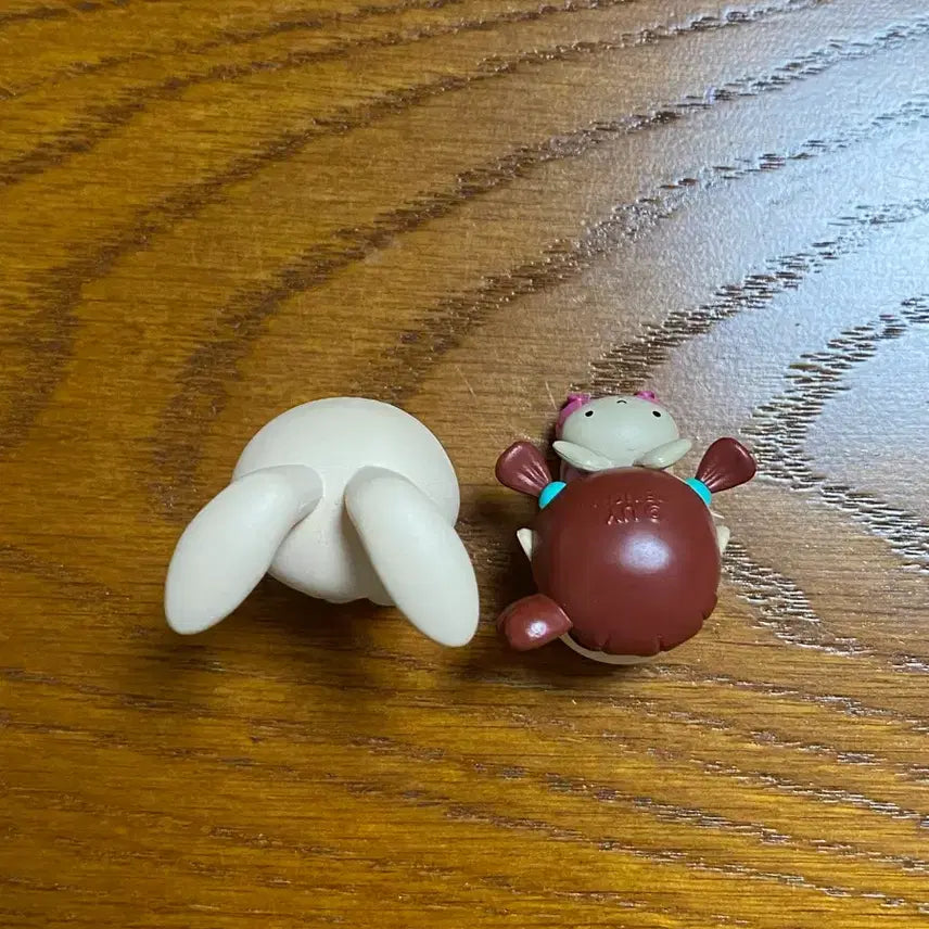 [BUNJANG] Crayon Shin-chan Figure, "When Will It Arrive?" Figure, "Machiboke" Bunny Doll, Cable Protector Cap, Glass / 짱구 피규어 언제오려나 마치보케 토끼인형, 케이블 보호캡 유리