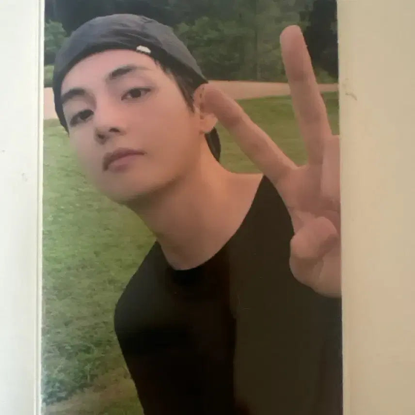 [BUNJANG] V Photocard (Minor Imperfections) / 잔하자 좀 있는 뷔 포카 싸게 팔아요