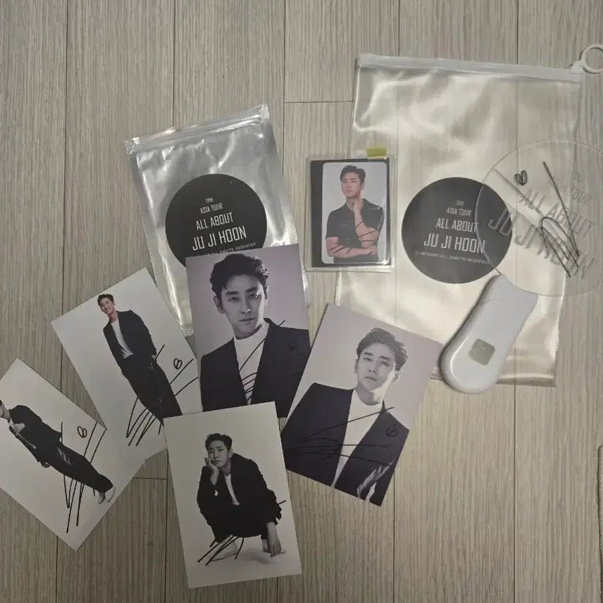 [BUNJANG] Joo Ji Hoon Autographed Merchandise / 배우 주지훈님의 친필싸인이 들어가 있는 굿즈 판매합니다