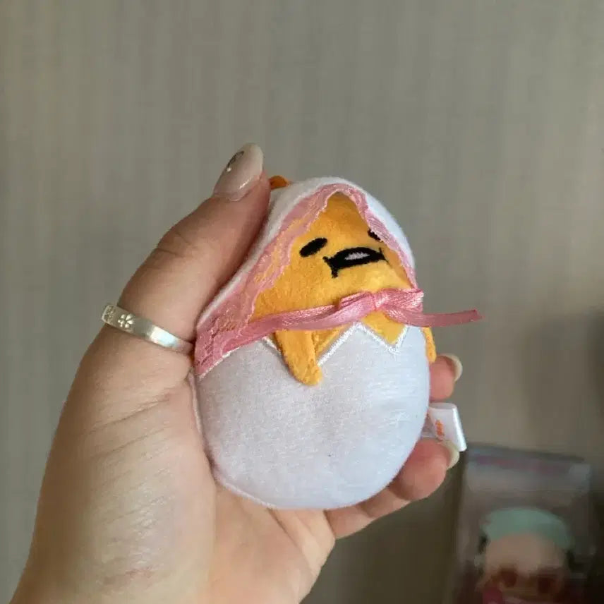 [BUNJANG] Gudetama Classic Plush Doll / 쿠데타마 구데타마 고전 인형