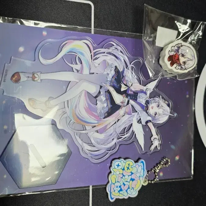[BUNJANG] Stellive Concert Yuni Acrylic Stand &amp; Keyring Set / 스텔라이브 콘서트 유니 아크릴 스탠드 키링 세트