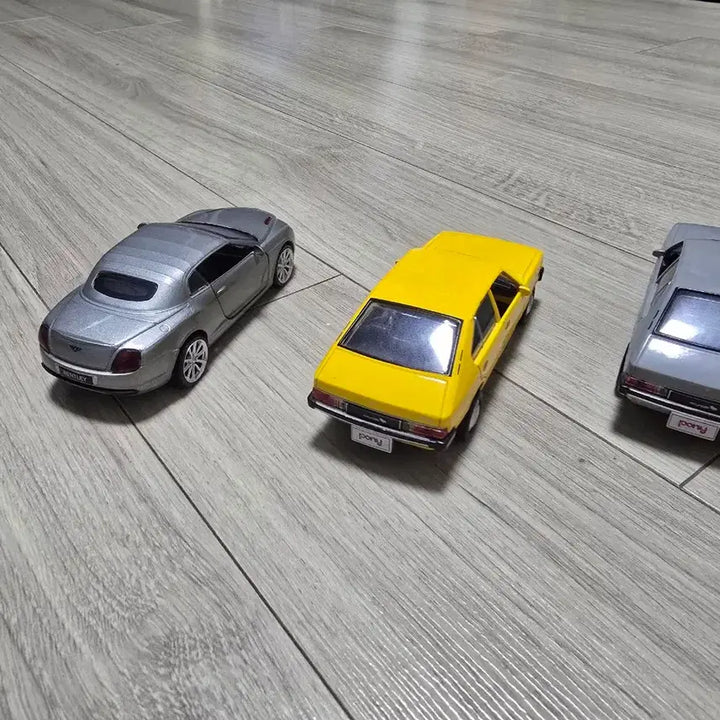 [BUNJANG] Pony &amp; Bentley Miniature Cars Bundle Set / 포니 및 벤틀리 미니카 (일괄로 팜 )