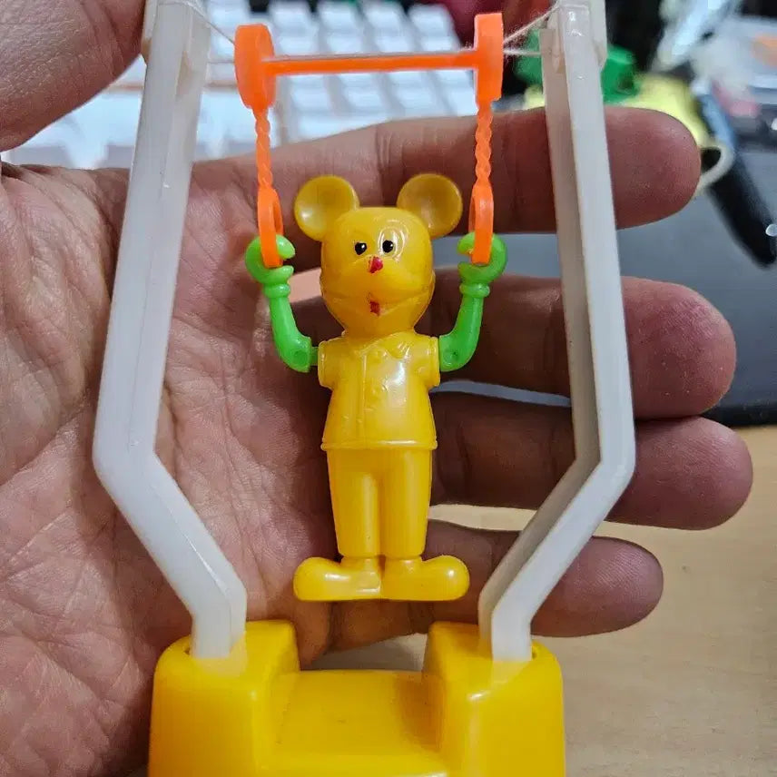 [BUNJANG] Mickey Mouse Tinsmith Flipping Toy / 미키마우스 철봉인형 