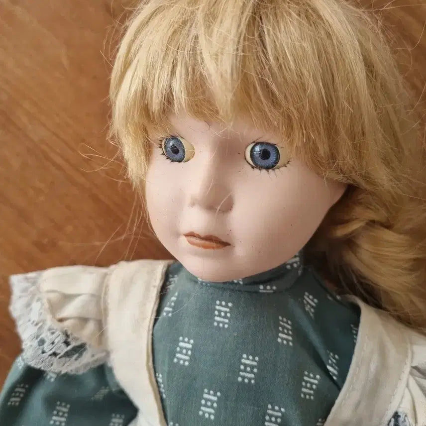 [BUNJANG] Vintage Porcelain Doll / 빈티지 포셀린 인형