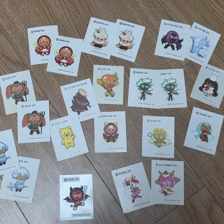 [BUNJANG] Cookie Run Kingdom Ttibusil Bundle Set / 쿠키런 킹덤 쿠킹덤 띠부씰 띠부실 일괄 판매