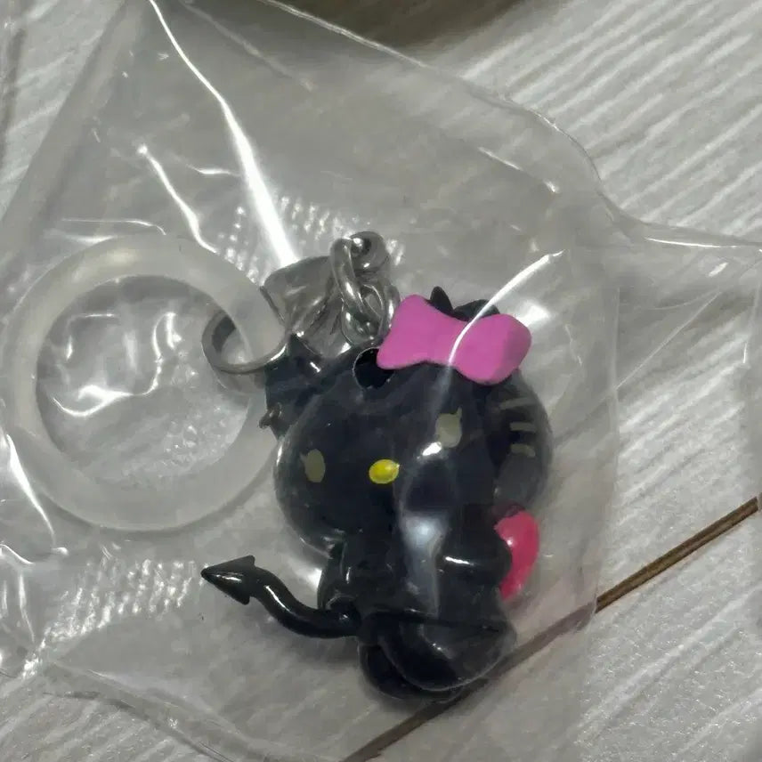 [BUNJANG] Hello Kitty Evil Imp Keychain / 헬로키티 마킹 메지루시 키링 소악마