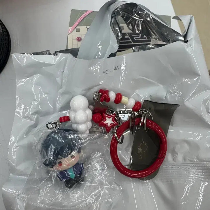 [BUNJANG] Alien Stage A-Stage School Stage Rice Grain Charm Keychain Ivan / 에일리언스테이지 에이스테 스쿨스테 쌀알 참 키링 이반