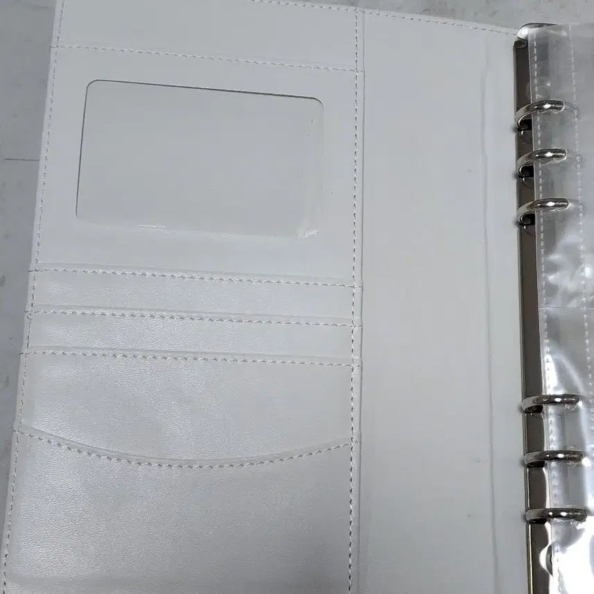 [BUNJANG] White 6-Ring Macaron Binder / [미사용] 흰색 6공 마카롱 바인더 화이트 싸게 처분합니다