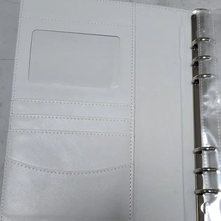 [BUNJANG] White 6-Ring Macaron Binder / [미사용] 흰색 6공 마카롱 바인더 화이트 싸게 처분합니다