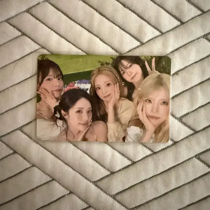 [BUNJANG] fromis_9 Concert Merchandise Earphone Photocard / 프로미스나인 콘서트 md 줄이어폰 포카