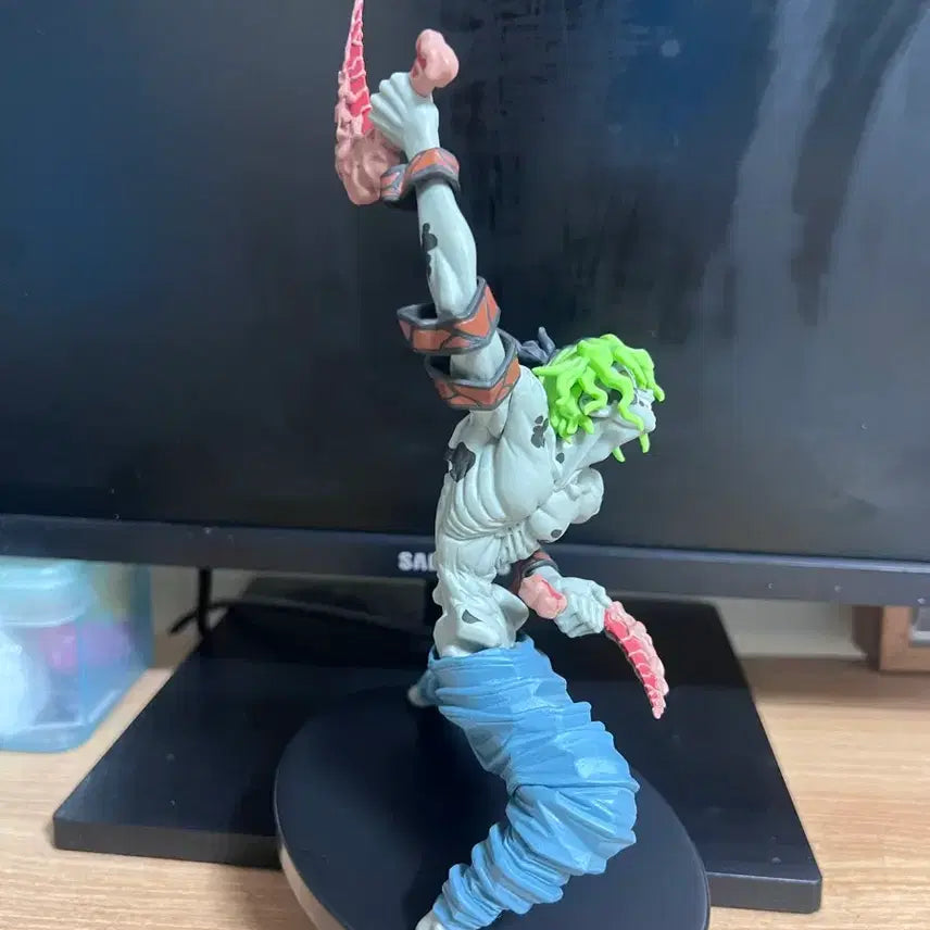 [BUNJANG] Demon Slayer Gyutaro Figure / 귀멸의 칼날 규타로 피규어 판매합니다