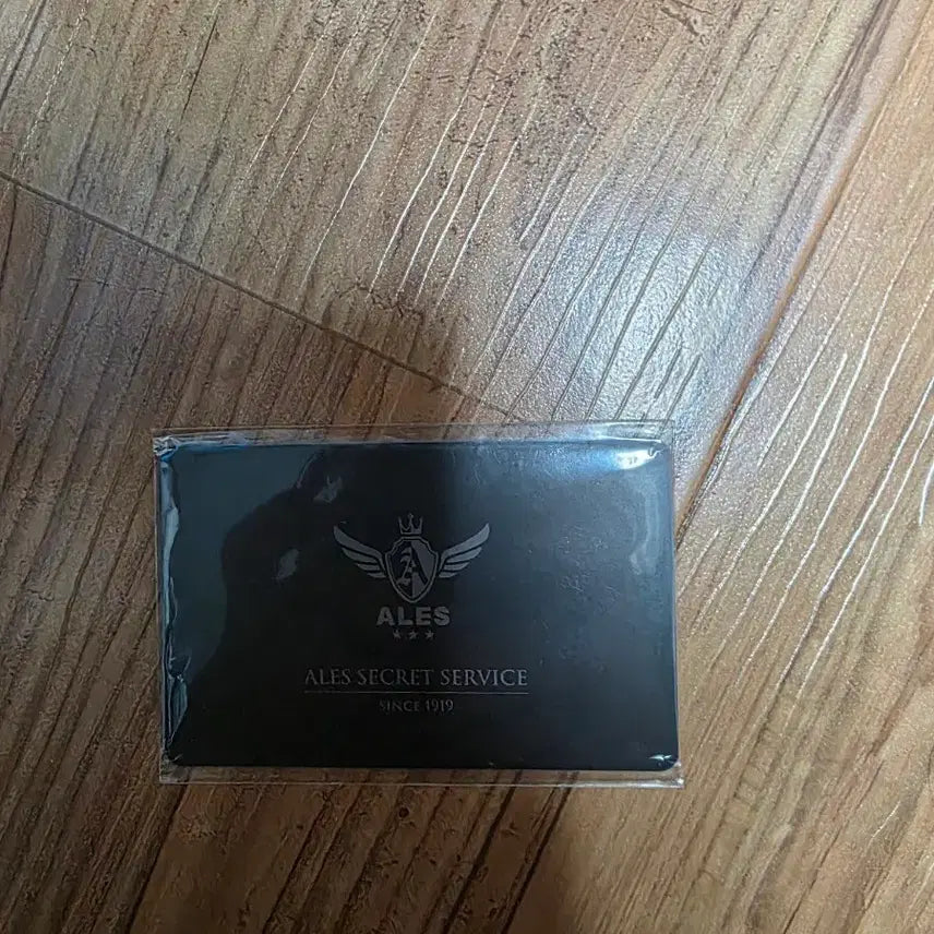 [BUNJANG] Won Tae Min Spy Agent Card with Autograph / 원태민 스파이 요원카드(뒷면에 싸인)양도 합니다.