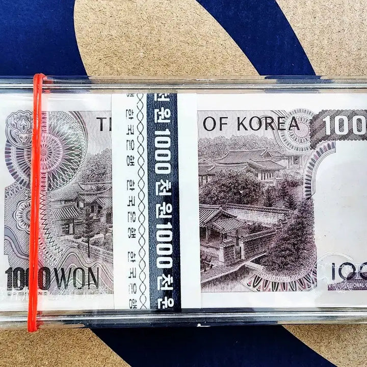 [BUNJANG] 100 x Uncirculated 1000 Won Banknote Bundle (Type 2) / 2차 천원 미사용 지폐 다발 귀한 양성권 100장