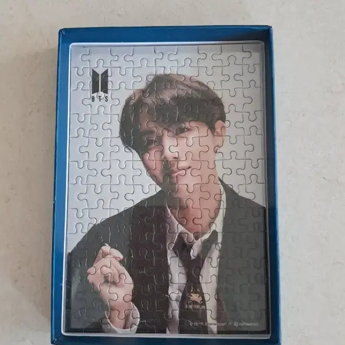 [BUNJANG] BTS J-Hope Framed Puzzle + Transparent Photocard / BTS 제이홉 액자퍼즐 + 투명포토카드