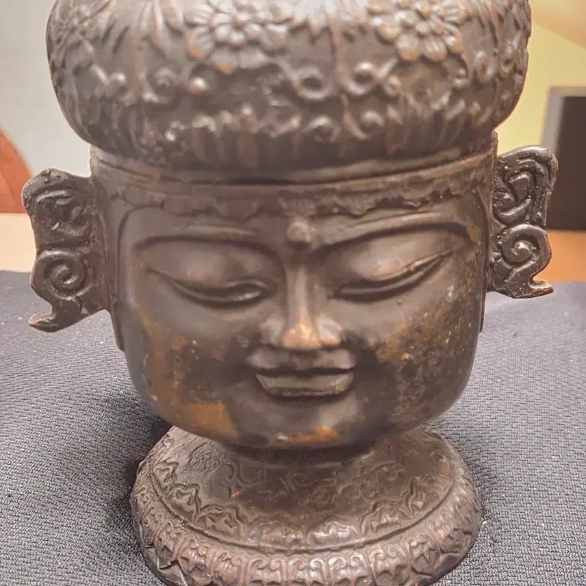 [BUNJANG] Iron Incense Burner with Buddha Face Sculpture / 자비로운 부처님의 얼굴 모양으로 조각된 철불 향로