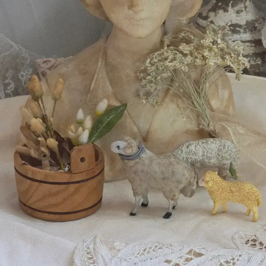 [BUNJANG] French Antique Wool Sheep Figurine / 제가바잉한 프랑스앤틱 양모로 만든 양 피겨린