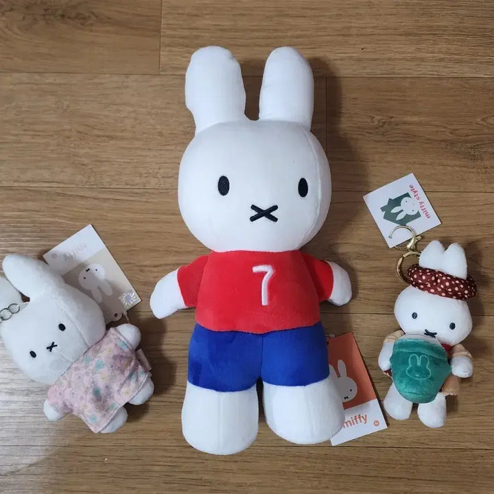 [BUNJANG] Miffy 3-Piece Doll Set / 미피 인형 세트 3종