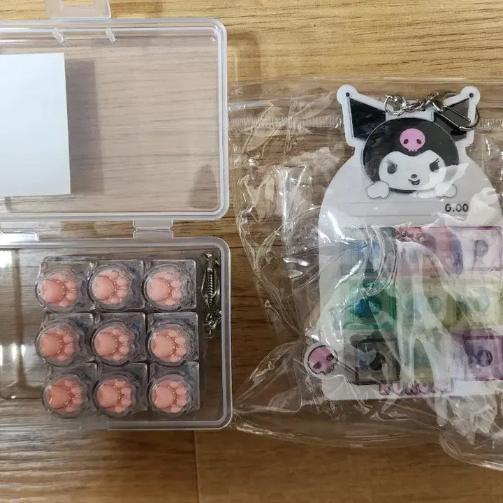[BUNJANG] Kuromi &amp; Paw Print "Fiery Light" Keycap Set / 쿠로미 불빚 키캡 / 핑쿠 발바닥 키캡