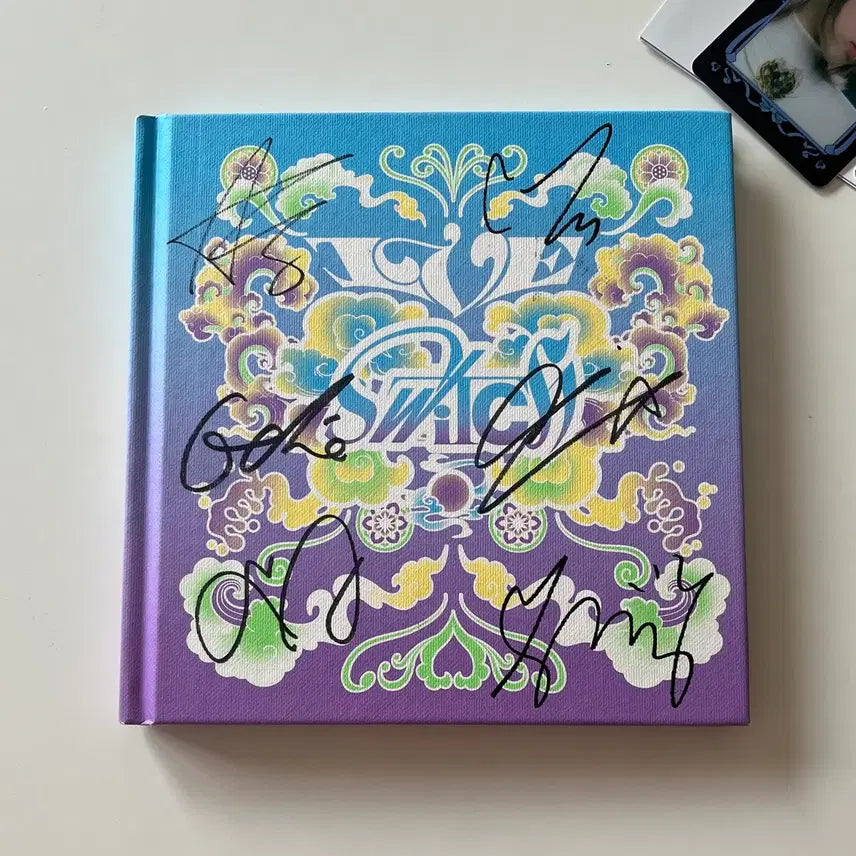 [BUNJANG] IVE LOVE DIVE Signed Album Bundle Set (Not for Sale) / 아이브 해야 사인 앨범 (2개 일괄 판매, 비매)