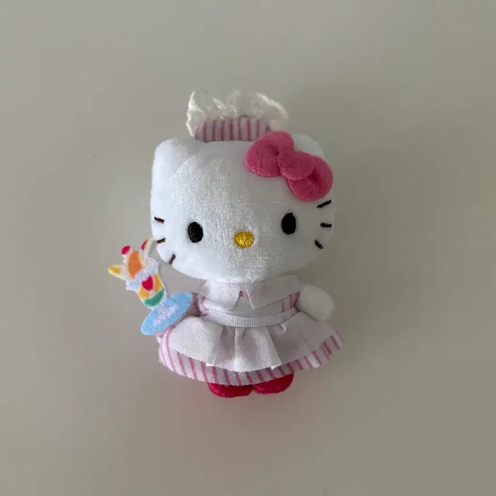 [BUNJANG] Sanrio Hello Kitty 45th Anniversary Limited Edition Brooch - Maid / 산리오 | 헬로키티 45주년 한정 브로치 - 메이드