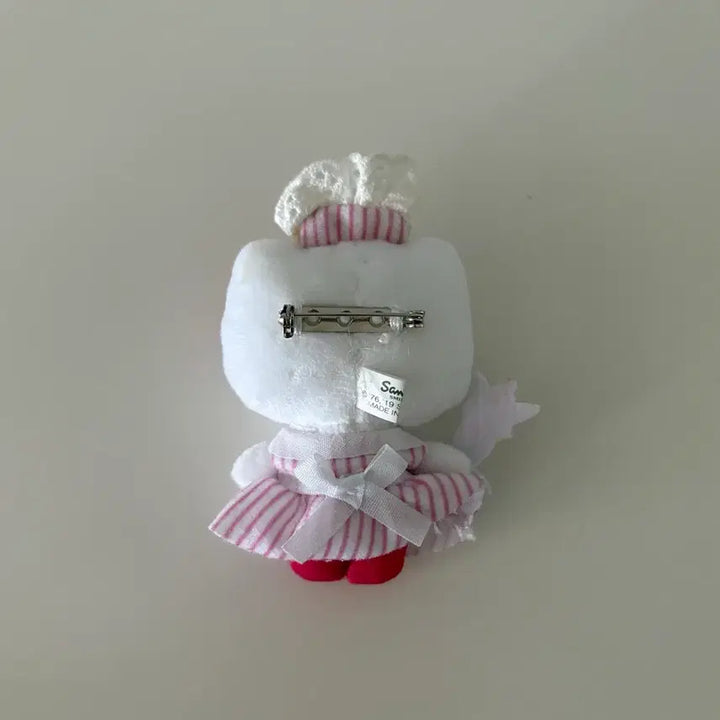 [BUNJANG] Sanrio Hello Kitty 45th Anniversary Limited Edition Brooch - Maid / 산리오 | 헬로키티 45주년 한정 브로치 - 메이드