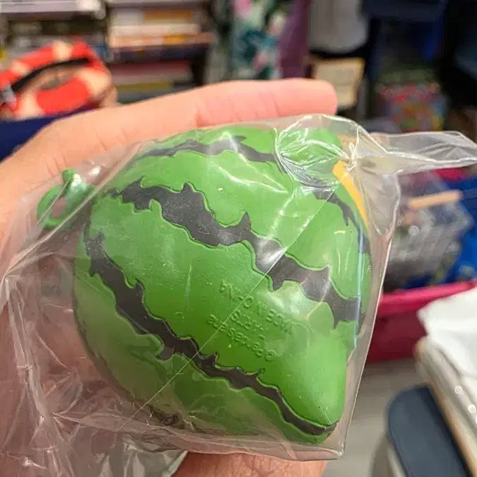 [BUNJANG] Discontinued Tropical Bird Gacha Watermelon Figure / 단종된 트로피칼 버드 가챠 수박 피규어