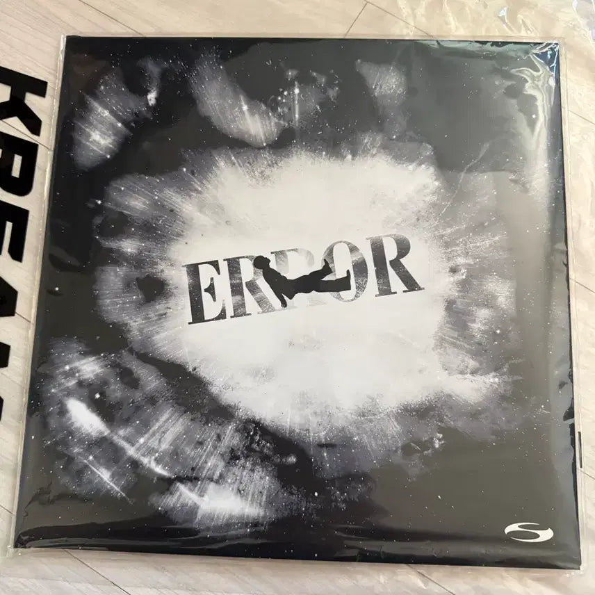 [BUNJANG] Lee Chanhyuk ERROR LP / 이찬혁 에러 lp 판매합니다