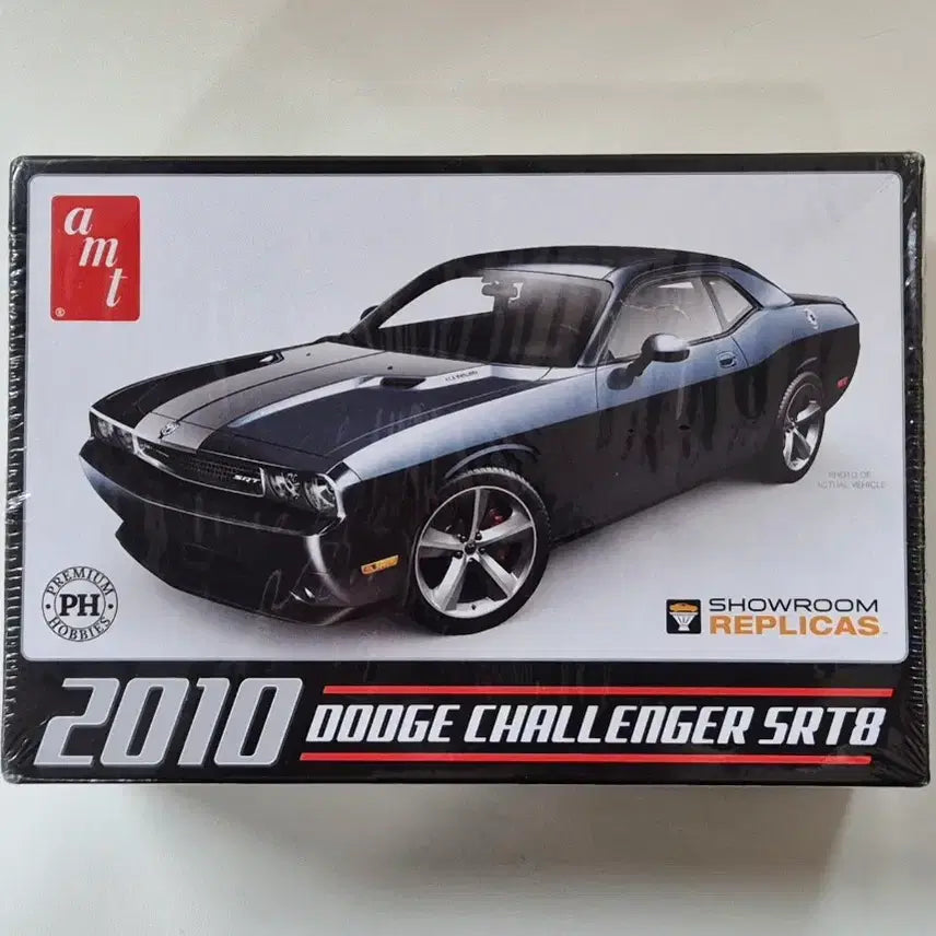 [BUNJANG] AMT 1/25 Scale 2010 Dodge Challenger SRT8 Model Kit / AMT 1/25 &