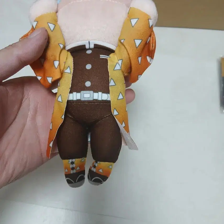 [BUNJANG] Demon Slayer Zenitsu Plush Doll Vol. 6 / 귀멸의 칼날 젠이츠 누이구루미 6탄