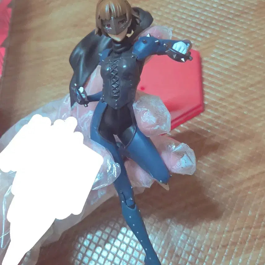 [BUNJANG] Persona 5 Pop Up Parade Queen Figure / 페르소나 5 팝업퍼레이드 퀸 피규어 팝니다