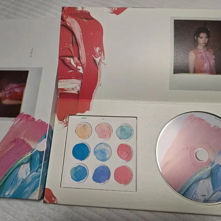 [BUNJANG] IU Palette Chat-Shire Album / 아이유 팔레트, 챗셔 앨범