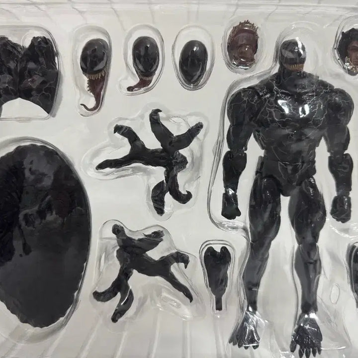 [BUNJANG] MAXX Venom Let There Be Carnage Movie Version Action Figure / 마펙스 베놈 렛 데어 비 카니지 무비버전