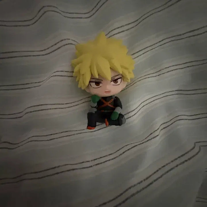 [BUNJANG] Katsuki Bakugo Suwarasetai Gacha Figure / 바쿠고 스와라세타이 가챠