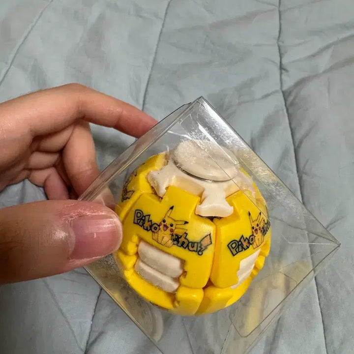 [BUNJANG] Pokemon Pikachu Spinner Ball Fidget Toy New / 포켓몬스터 피카츄 스피너볼 피젯토이 새상품