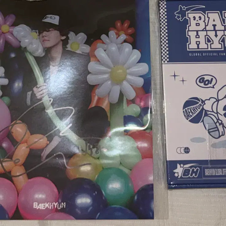 [BUNJANG] Baekhyun Signed Poster &amp; Membership Kit Bundle Set (Unsealed) / 백현 싸인 포스터, 멤버쉽 키트 미개봉 일괄 판매