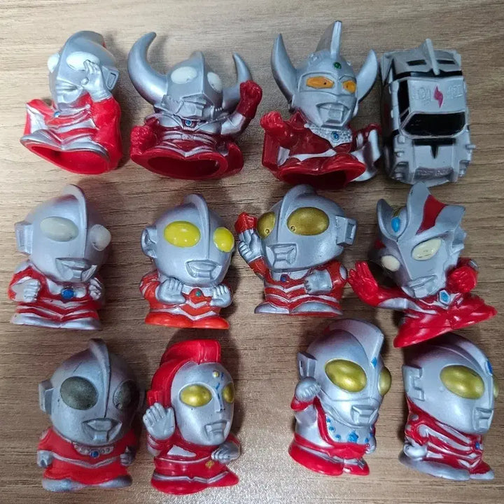 [BUNJANG] Ultraman Finger Puppet 12-Piece Set / 울트라맨 피규어 손가락인형 12종 세트
