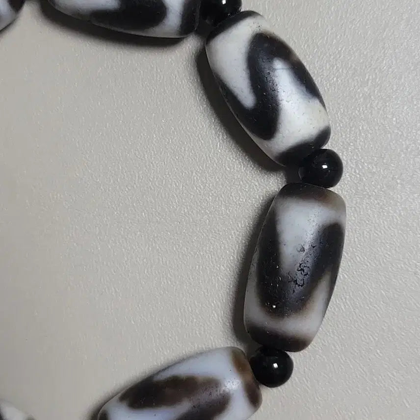 [BUNJANG] Hoacheonju Bracelet (Tiger Tooth Pattern) / 호아천주 팔찌
