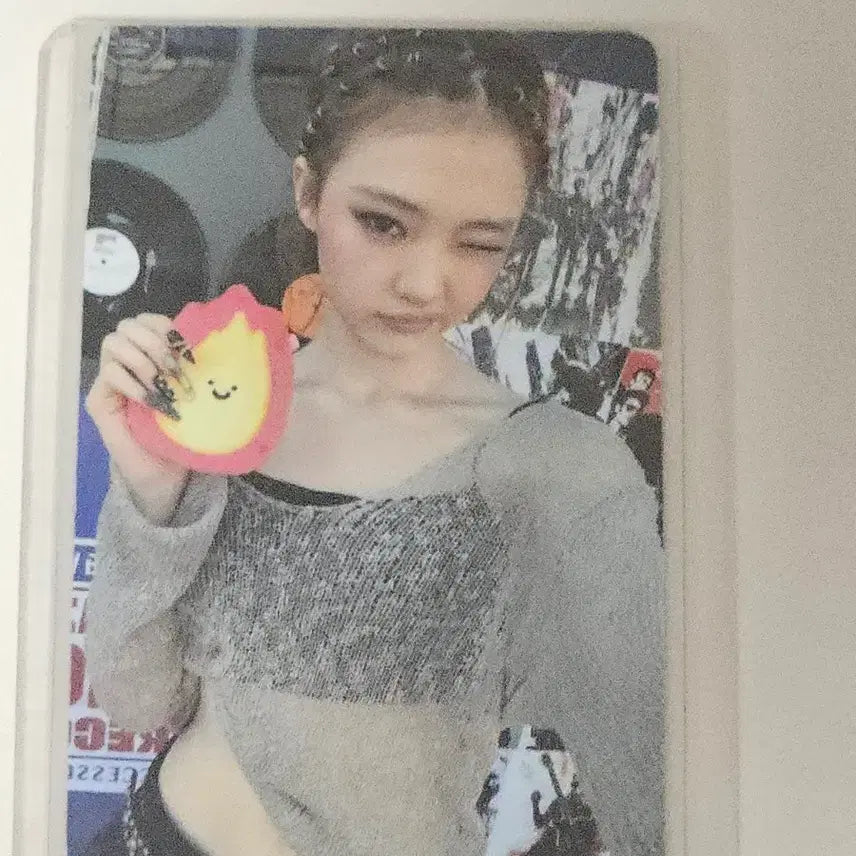 [BUNJANG] IZ*ONE Yena Burning Up Photocard / 이먀오 엘라 버닝업 포카