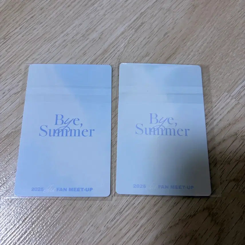 [BUNJANG] IU Photocard 2 Types (Fan Meeting) / 아이유 포토카드 2종(팬밋업)
