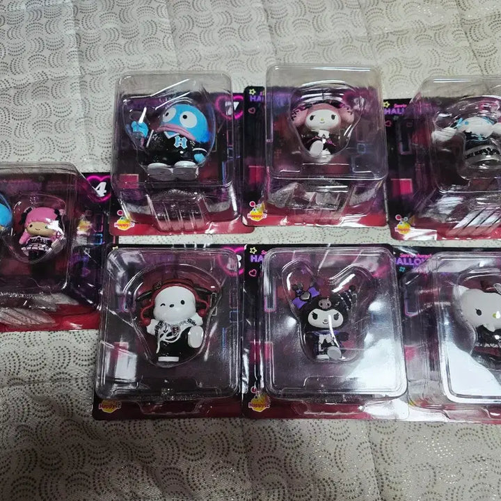 [BUNJANG] Sanrio Characters Halloween 2024 Happy Lottery Figure Bundle Set (7 Types) / 산리오 캐릭터즈 할로윈 2024 Happy쿠지 피규어 7종 일괄 미개봉 판매합니다.