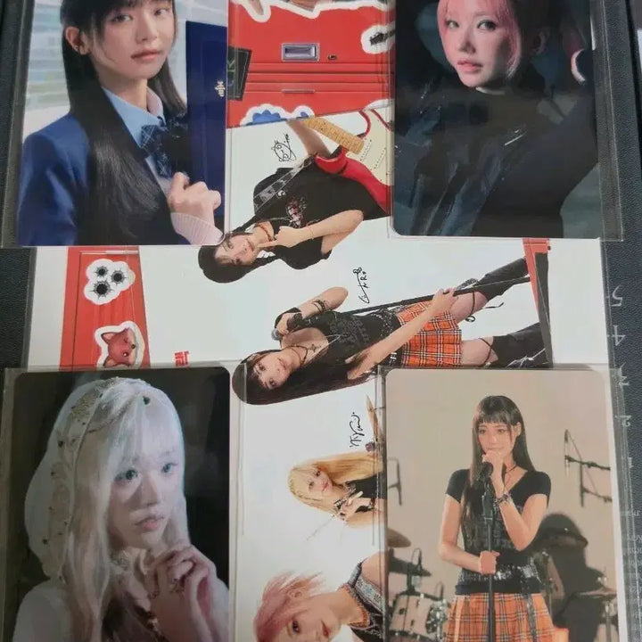[BUNJANG] QWER Crack Collaboration Winner Photocard + Postcard Set / QWER  크랙 콜라보 당첨자 포카+엽서 세트