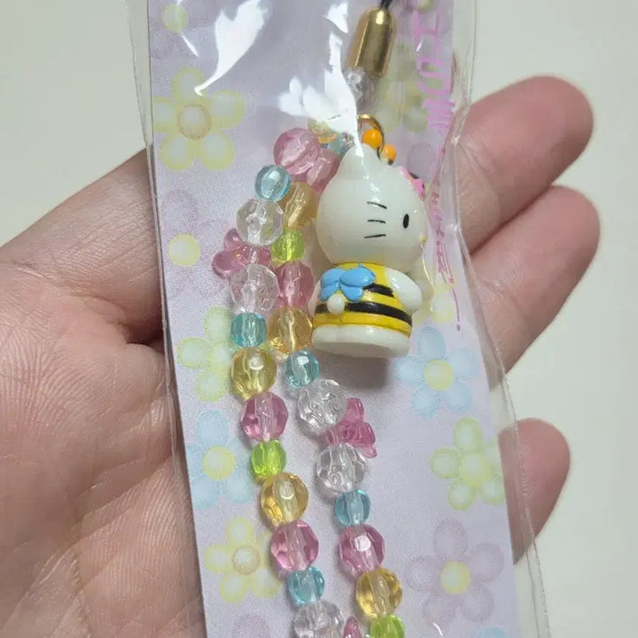 [BUNJANG] Classic Kitty Honeybee Bead Strap, Honeybee Kitty Figure / 고전키티 꿀벌 비즈 스트랩 꿀벌키티 피규어