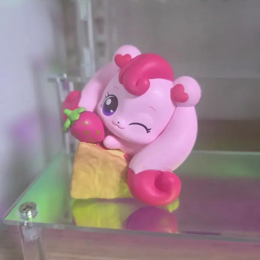 [BUNJANG] Hachoopping Figure Strawberry Cake Edition / 하츄핑 피규어
